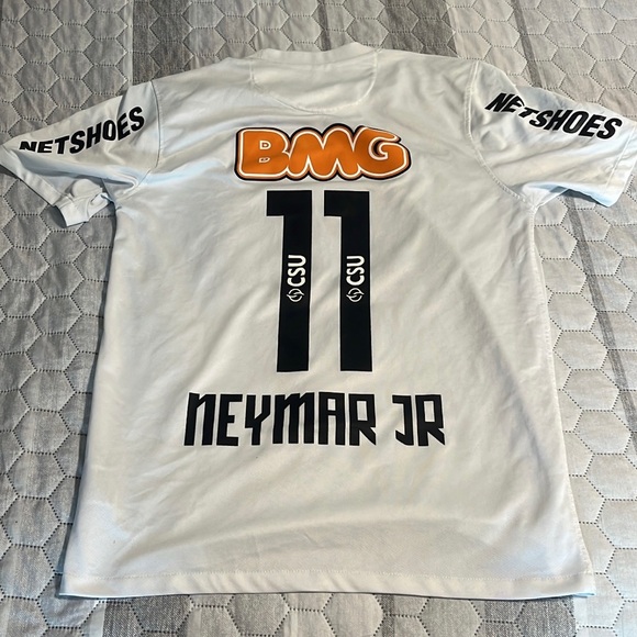 Neymar Santos Football Jersey - Men’s Medium, like brand new. Quality is amazing - Picture 6 of 6